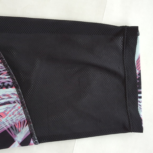 Nike Dri-Fit Workout Capri Pants LARGE Black Multi - Picture 10 of 16